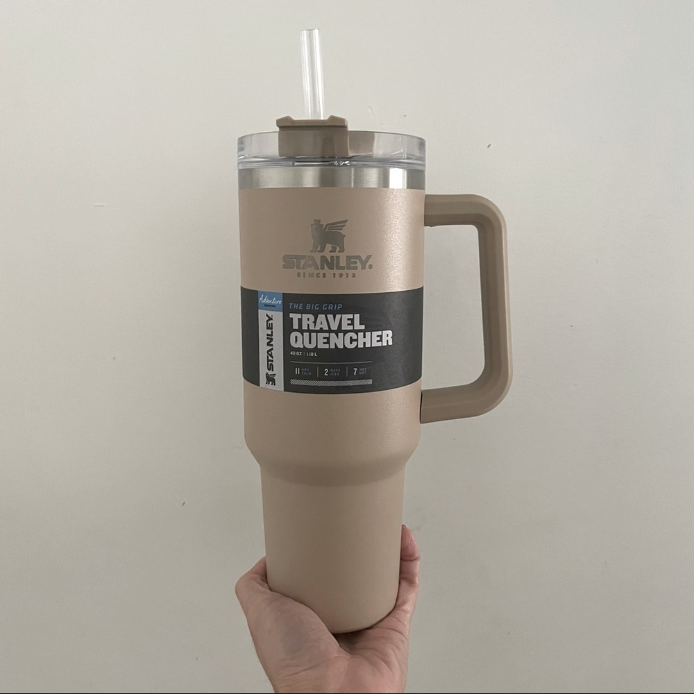 NWT 40oz Stanley Adventure Quencher Travel Tumbler- driftwood